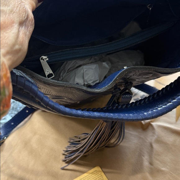 Patricia Nash Patriot Blue Tooled Leather Crossbody Bag - Picture 5 of 6
